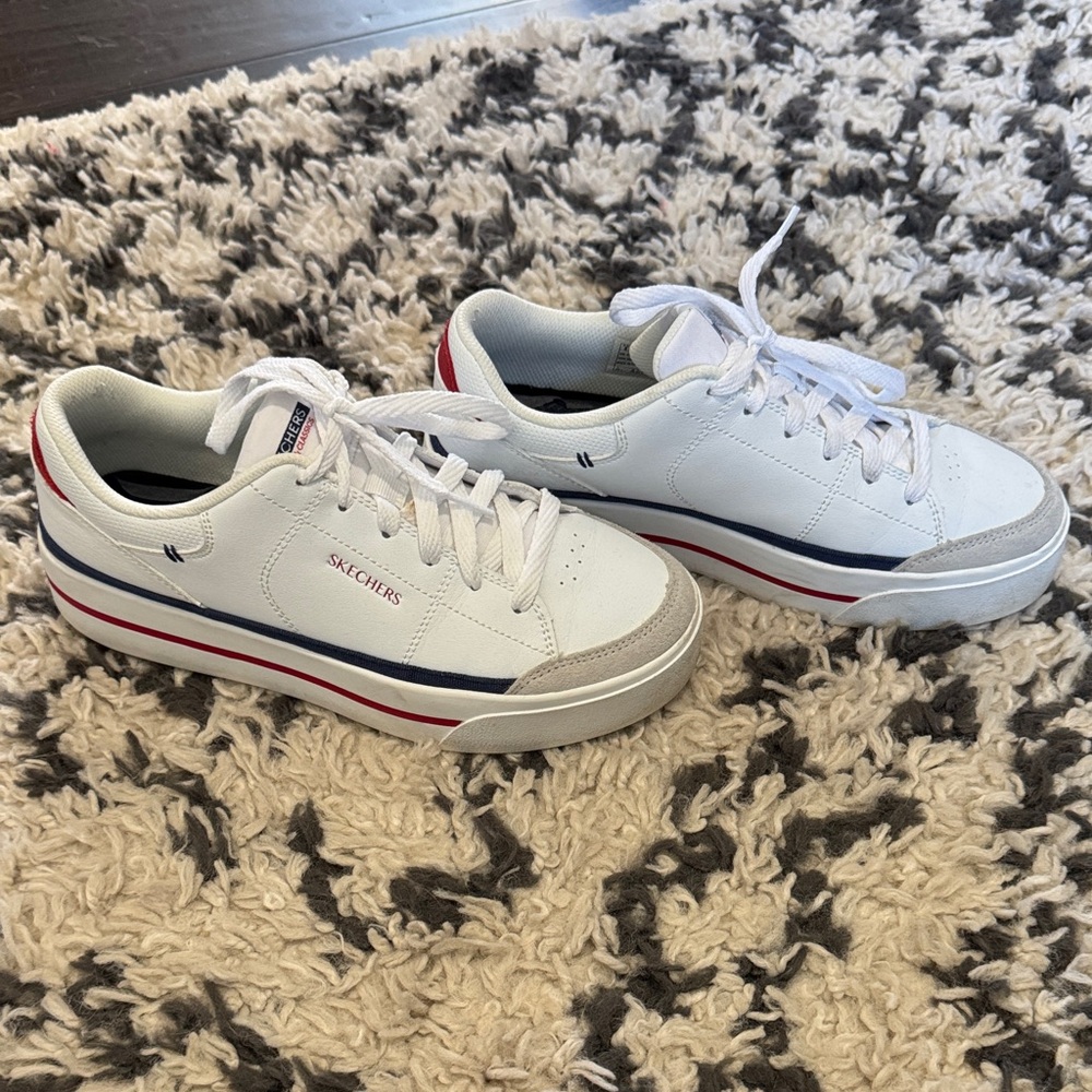 Skechers White and Blue Women’s Sneakers